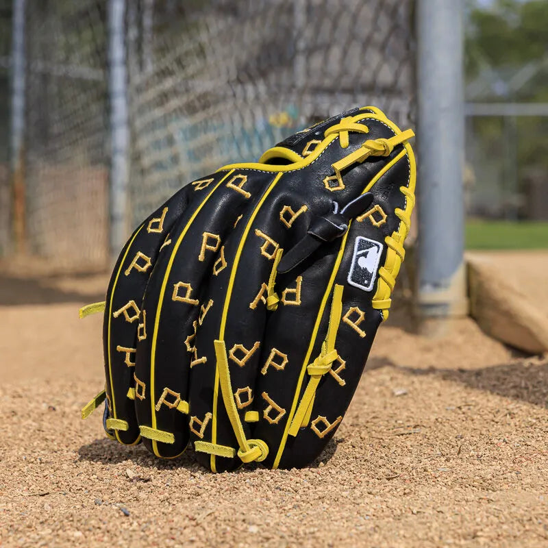 Pittsburgh Pirates Heart of the Hide 11.75-Inch Infield Glove